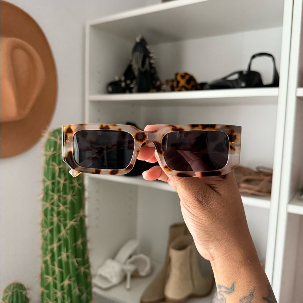 SOLD Rectangular Tortoise Print Sunglasses - Picture 3 of 9